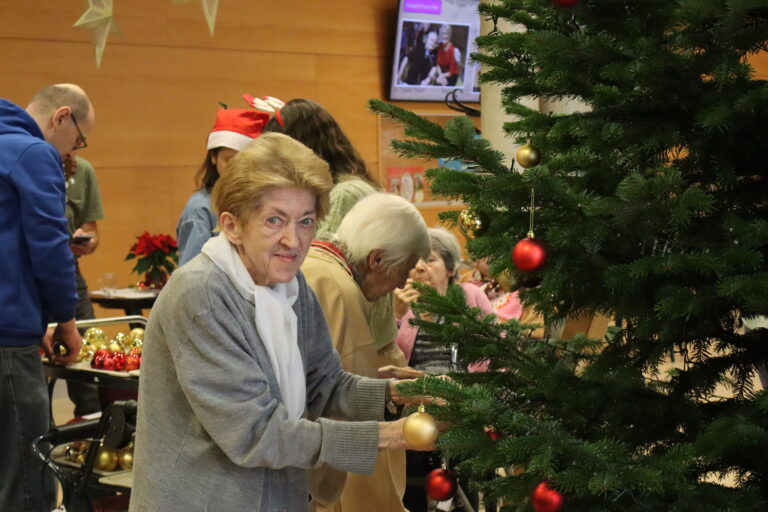 Christbaum schmücken